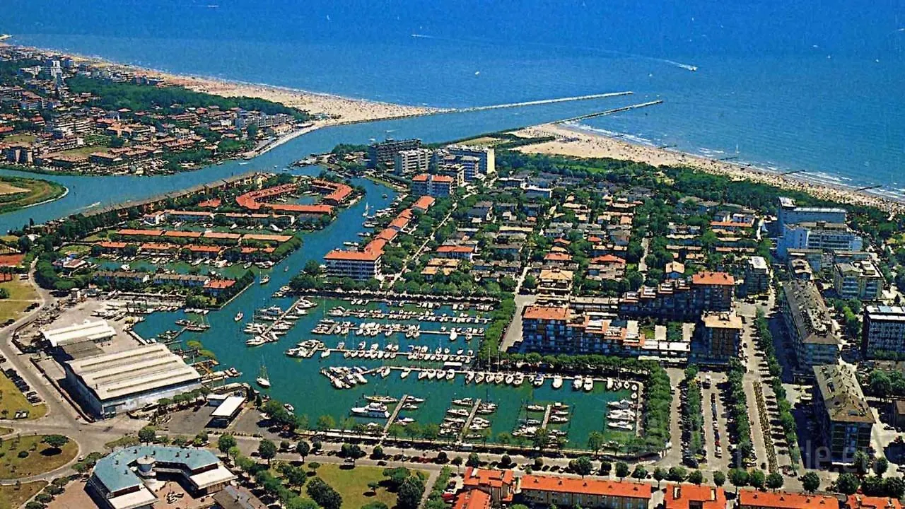 Gorgeous Villa For 8 With Shared Pool Porto Santa Margherita di Caorle